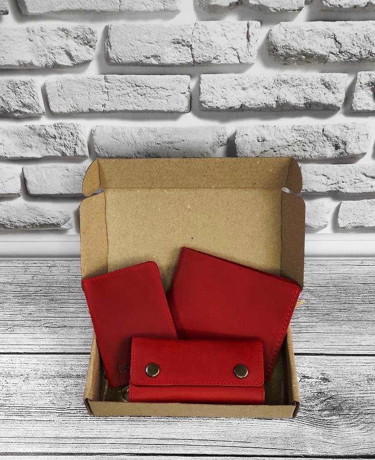 Подарунковий набір DNK Leather №4 (портмоне + Ключниця + обкладинка на права, ID паспорт) червоний